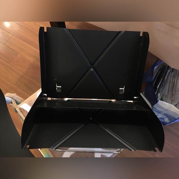 Portable BBQ - Picture 10 of 13